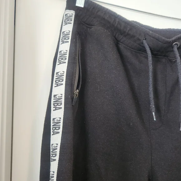 Toronto Raptors (Graffiti) Tracksuit - Picture 5 of 6